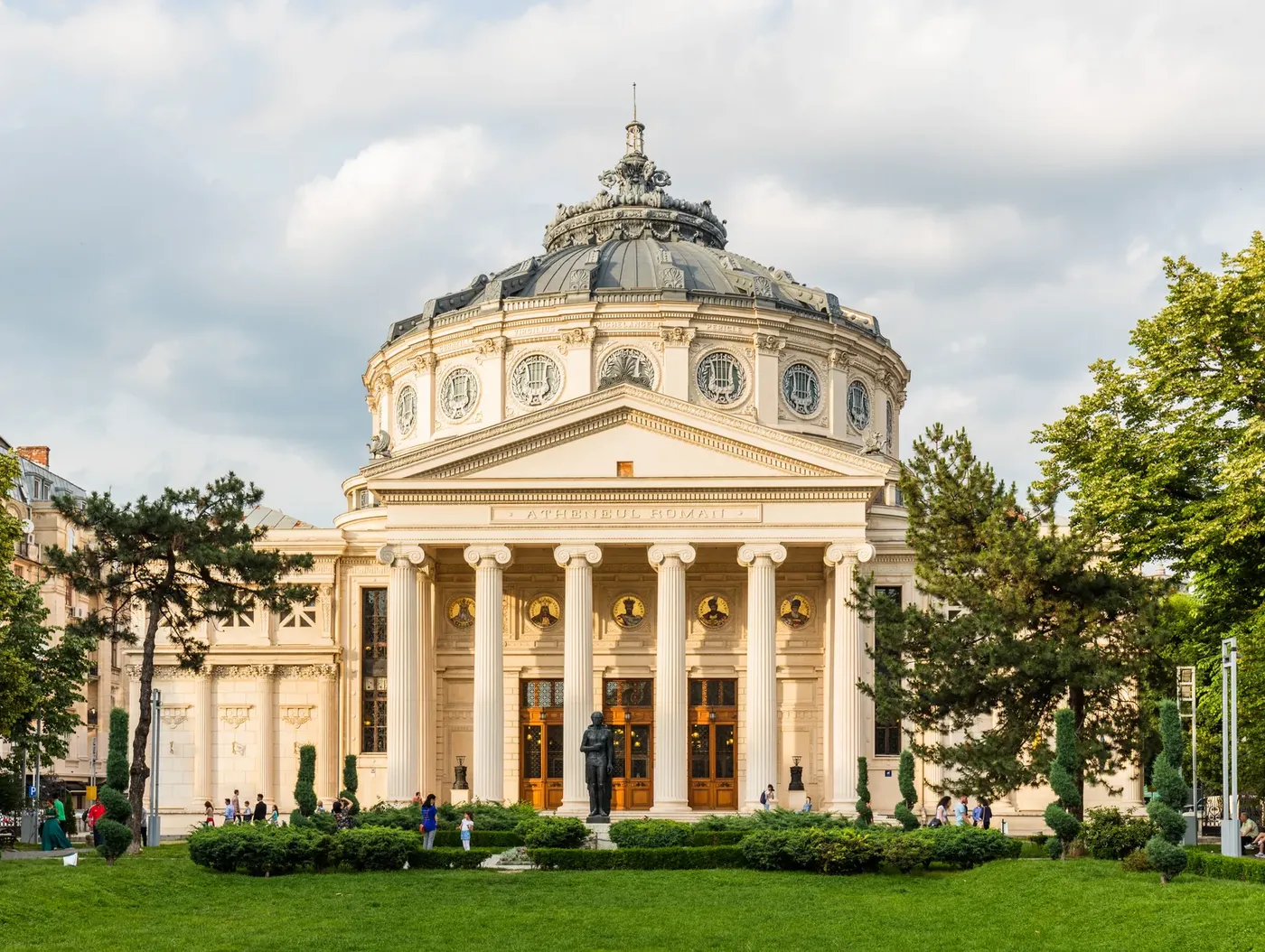 EIT Culture & Creativity: până la 900.000 € pentru firme din modă, arhitectură și audiovizual