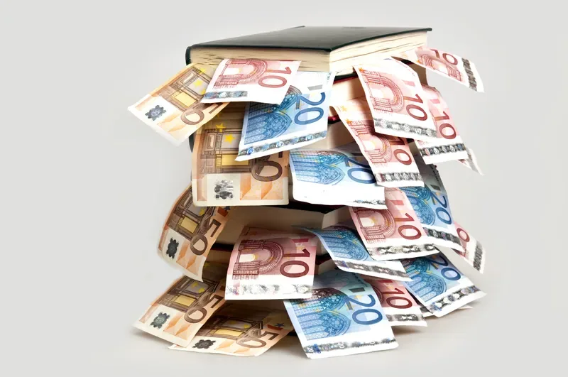Fonduri UE 2026 pentru firmele de formare profesională: Granturi între 60.000 și 500.000 EUR prin Programul de Tranziție Justă